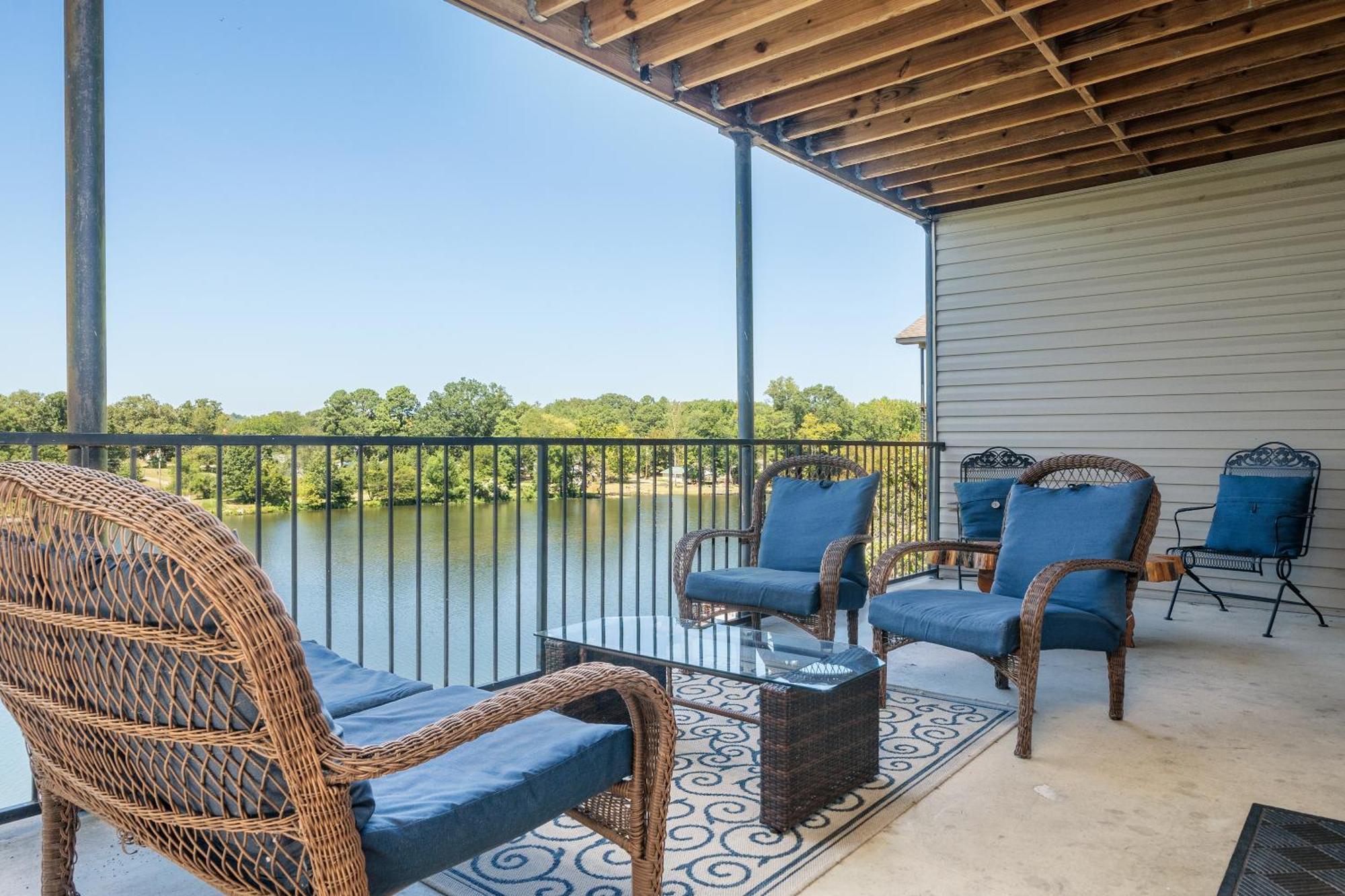Ember'S View, Spa City Jewel- Lovely Lake Condo Hot Springs Bagian luar foto